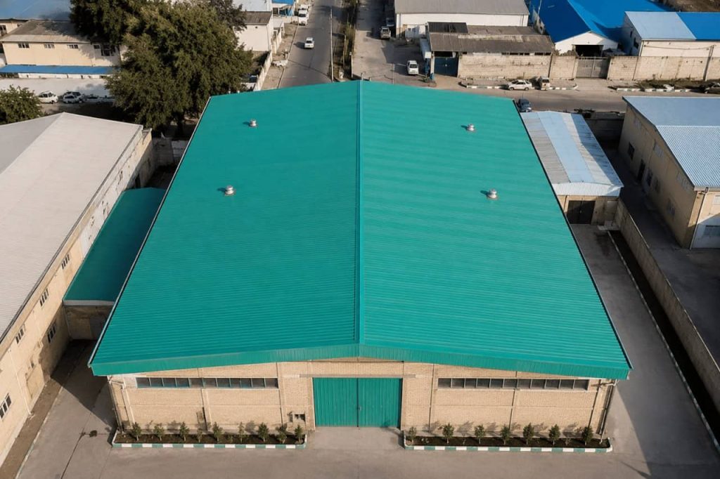 نمای هوایی کارخانه و سوله صنعتی آبشار